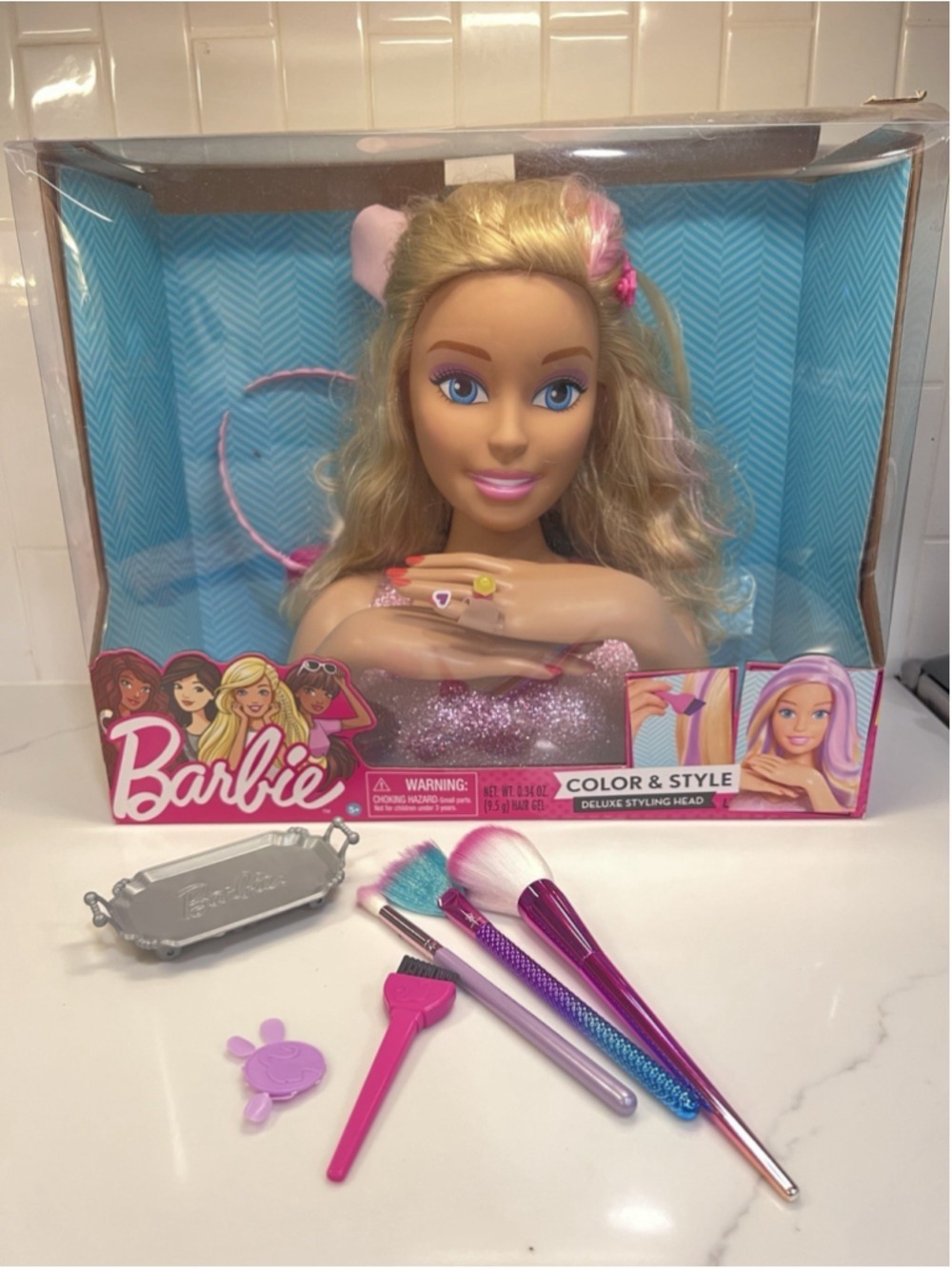 Barbie Color & Style Deluxe Styling Head Blonde Blue Eyes